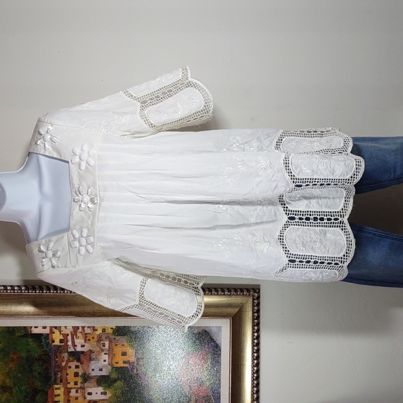 Hippy Indy Embroidery/Cutwork Top - Picture 1 of 7